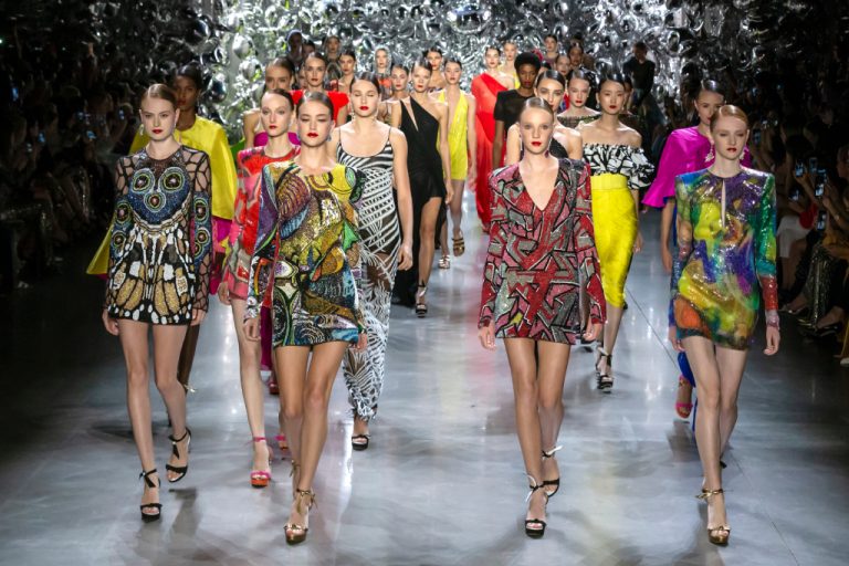 Paris, Milano ve Londra Moda Haftaları Dijital Ortamda