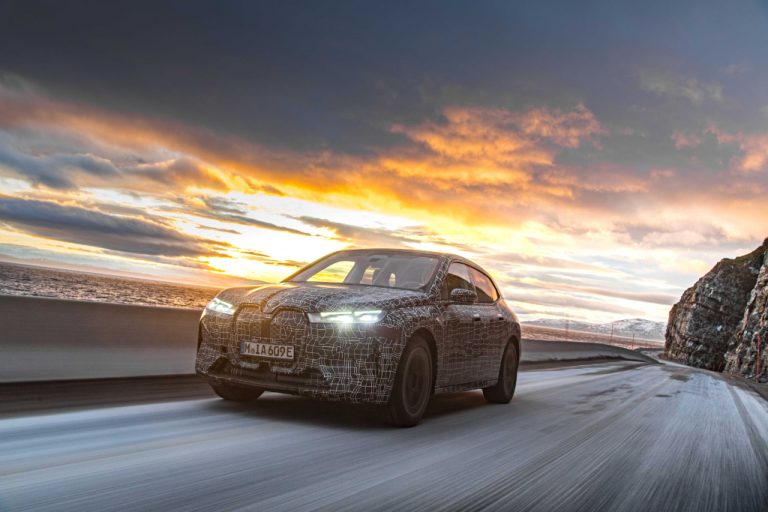 BMW iX’in Seri Üretimi 2021’de Başlıyor