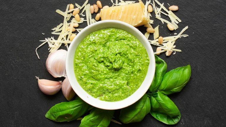 Eşsiz İtalyan Lezzeti Pesto Sos Nasıl Yapılır?